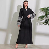 عباية نسائية مطرزه بحزام